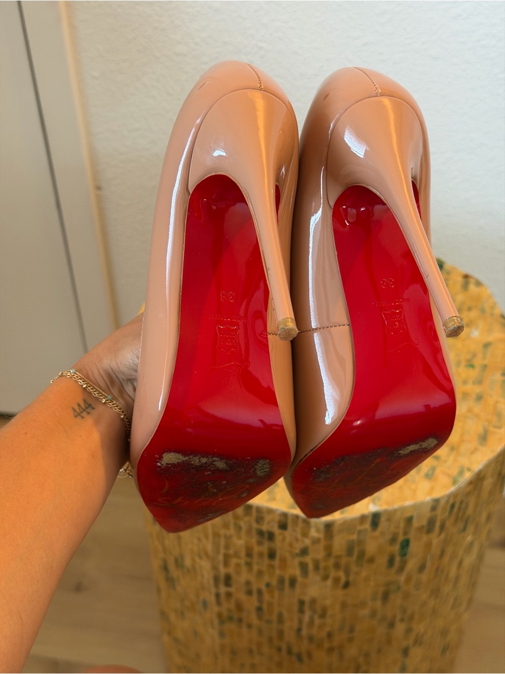 Christian Louboutin Kate 100 Patent Leather Pumps Blush Nude Red Bottom Heels 38 - Picture 7 of 7